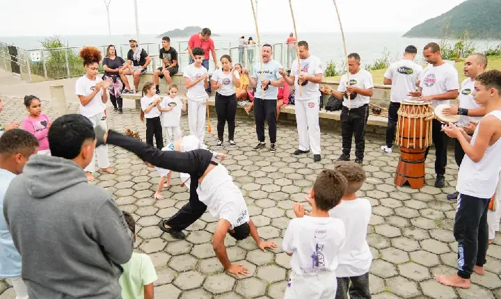 Roda de Capoeira é atração no Mirante das Galhetas