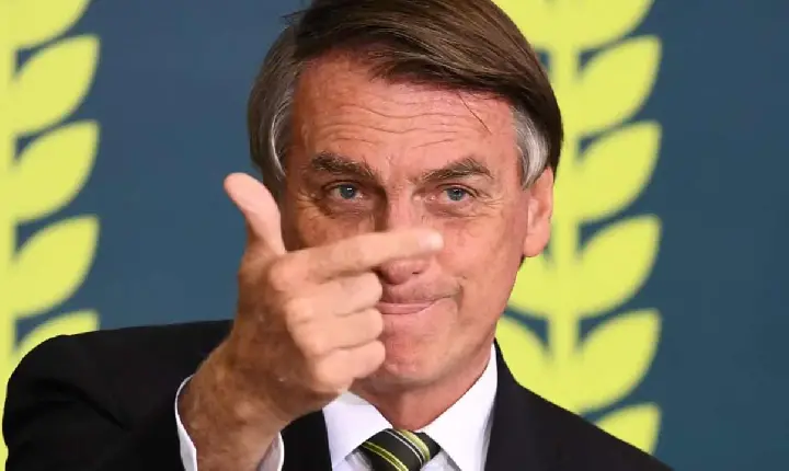 'Se precisar trocar cinco vezes presidente da Petrobras, eu troco', diz Bolsonaro