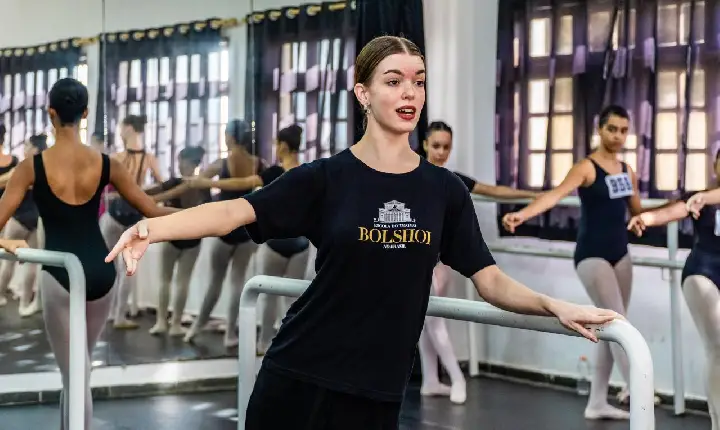 Seletiva para o Teatro Bolshoi faz escala em Bertioga (SP) e recebe candidatos de três estados