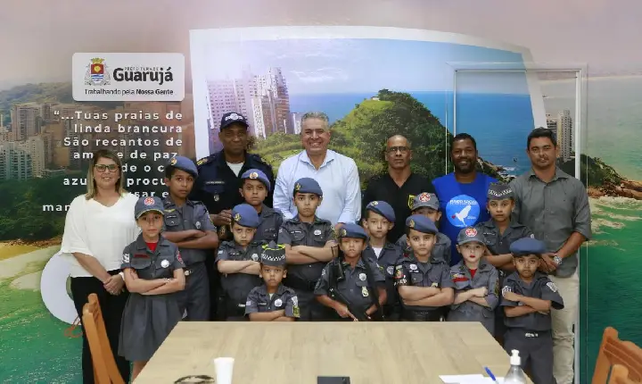 “Tropinha de Elite” é recebida   por prefeito de Guarujá