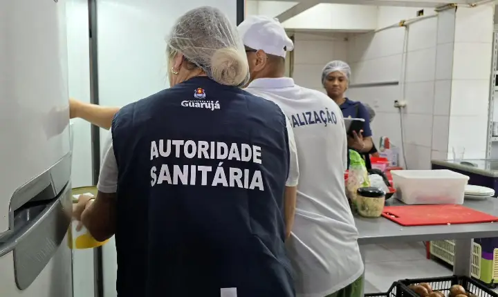 Vigilância Sanitária de Guarujá inicia Operação Verão em carrinhos e quiosques