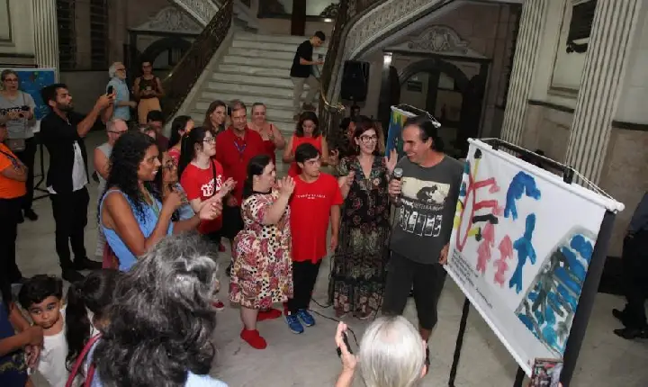 Virada Inclusiva une vivências à arte em exposição no Paço Municipal de Santos