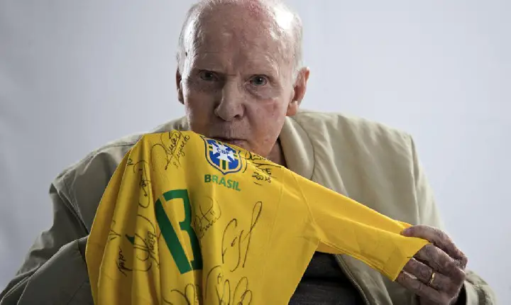 Zagallo é internado no RJ para tratamento de uma infecção urinária