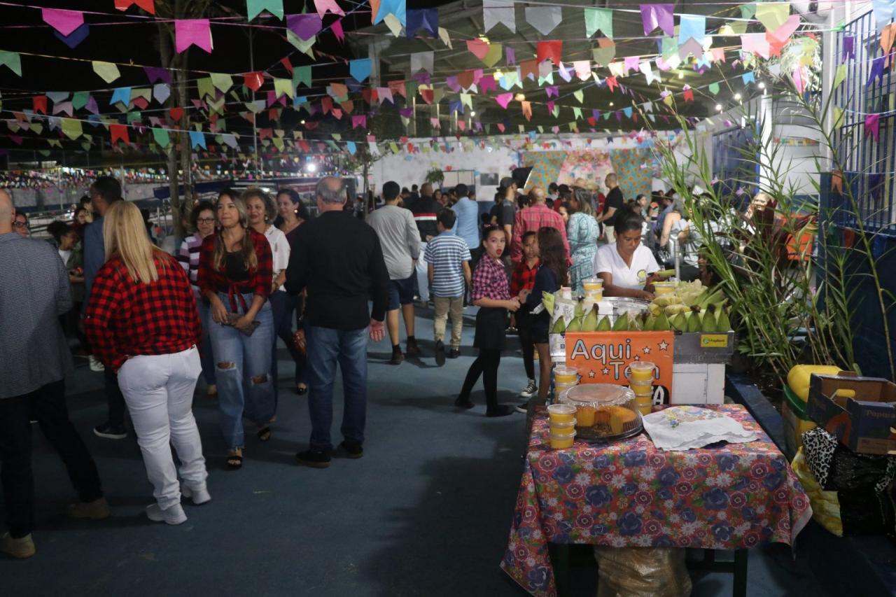 FESTA JUNINA DO CAEC ANDRÉ LUIZ ATRAI MAIS DE MIL PESSOAS