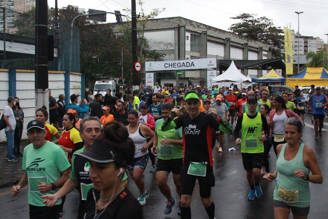 Mais de 1.600 corredores marcam presença no retorno do Campeonato Santista de Pedestrianismo