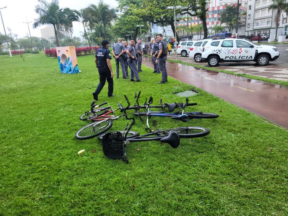 Com auxílio das câmeras, GCM de Santos prende dois homens após furto de bicicletas na orla