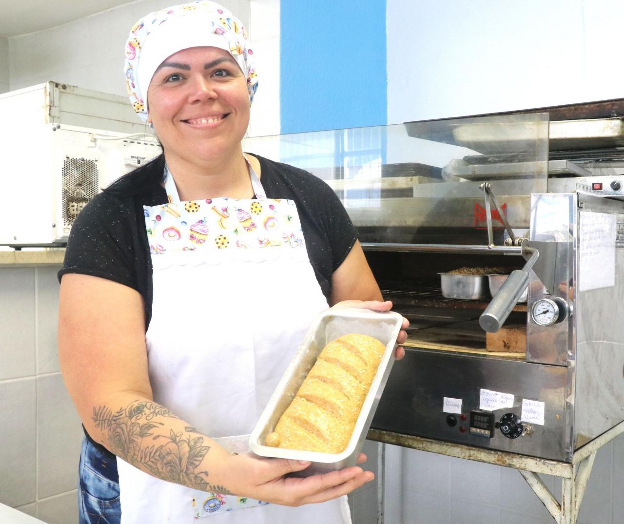 Em Guarujá, curso de panificação artesanal  incentiva empreendedorismo entre os alunos
