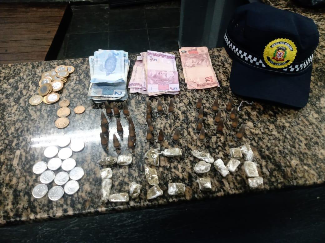 GCM de São Vicente apreende drogas no Morro dos Barbosas