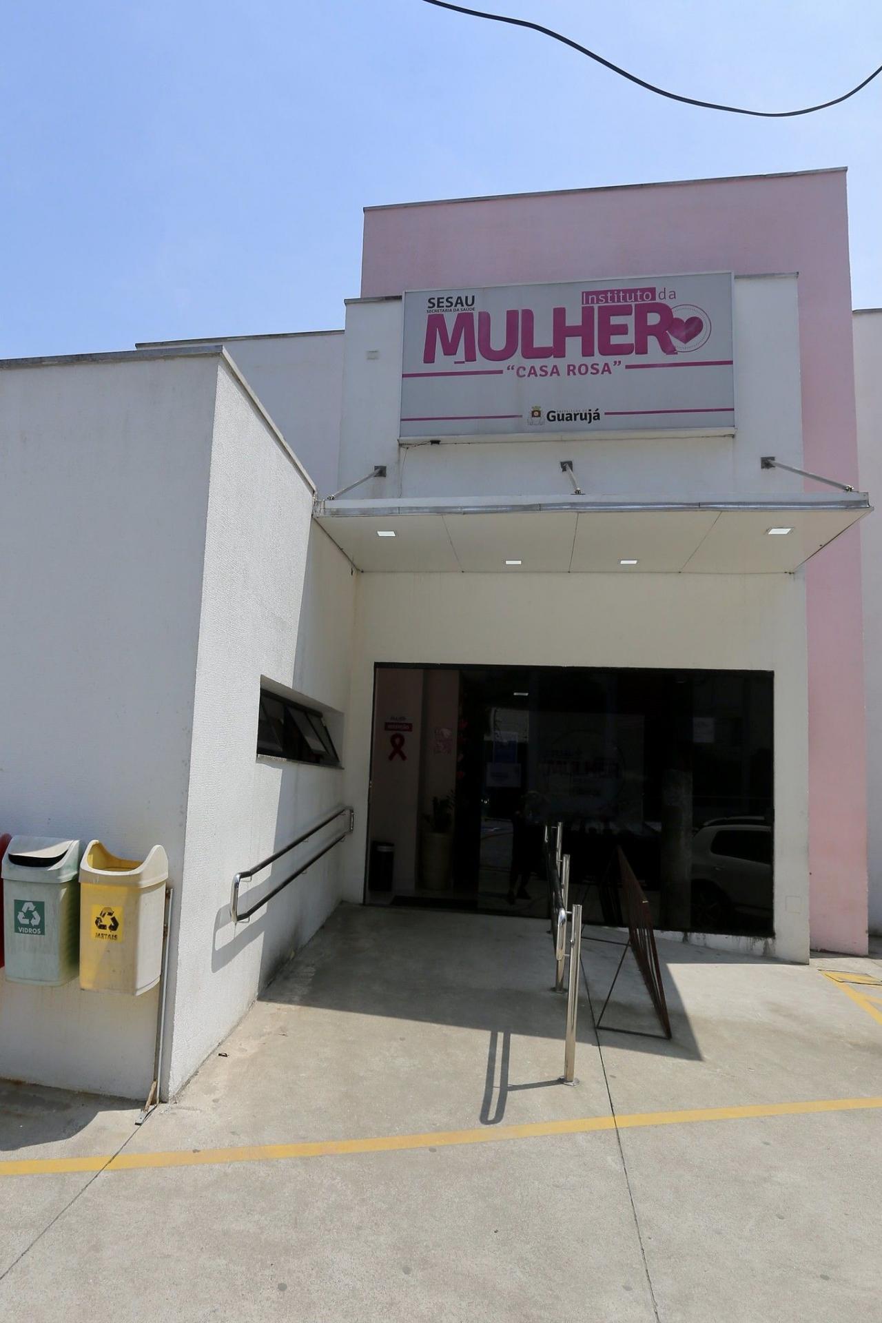 Mutirões de ultrassom de mamas para 640 mulheres abrem Outubro Rosa