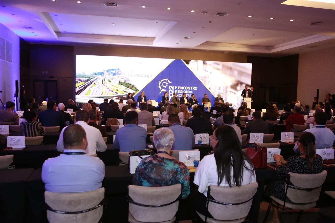 Guarujá destaca importância da margem esquerda, que movimenta 40% do carregamento do Porto