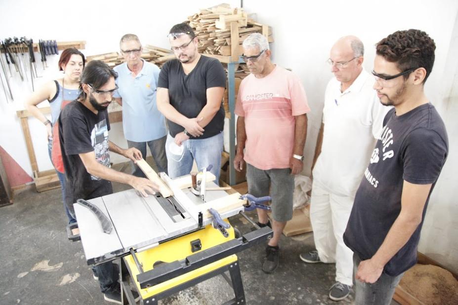 Ecofábrica em Santos abre 20 vagas em curso de marcenaria na segunda-feira
