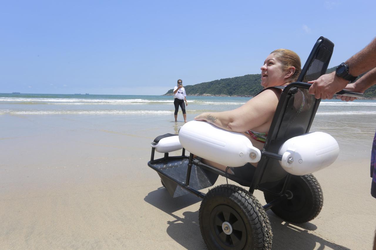 Programa Praia Acessível volta à Praia de Pitangueiras nesta terça-feira (3)