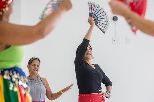 Conviver Boqueirão recebe encontro de grupos de Dança Cigana
