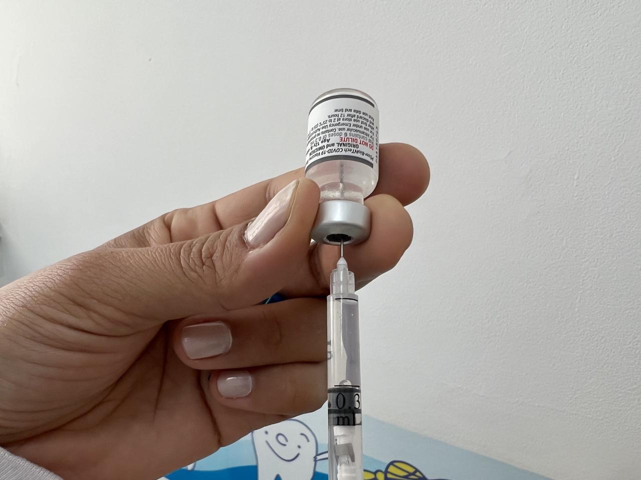 Guarujá inicia vacinação bivalente para 18 anos ou mais