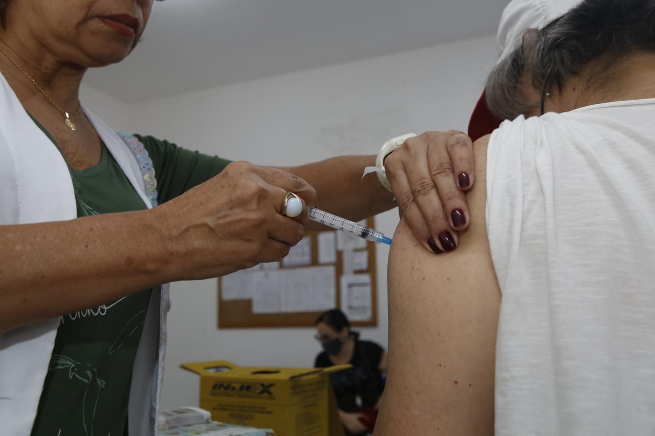 Guarujá vacina moradores com 40 anos ou mais contra influenza a partir desta quarta-feira (3)