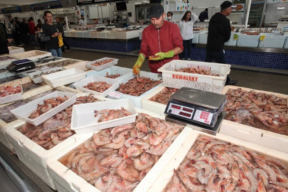 Mercado de Peixes de Santos terá festival do camarão a partir do dia 30