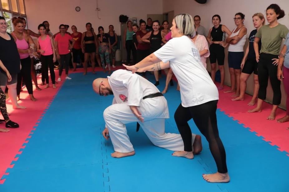 Oficina de defesa pessoal para mulheres em Santos abre inscrições dia 29