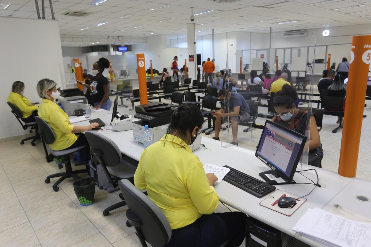 PAT Guarujá oferta de 46 vagas de emprego nesta sexta-feira (21