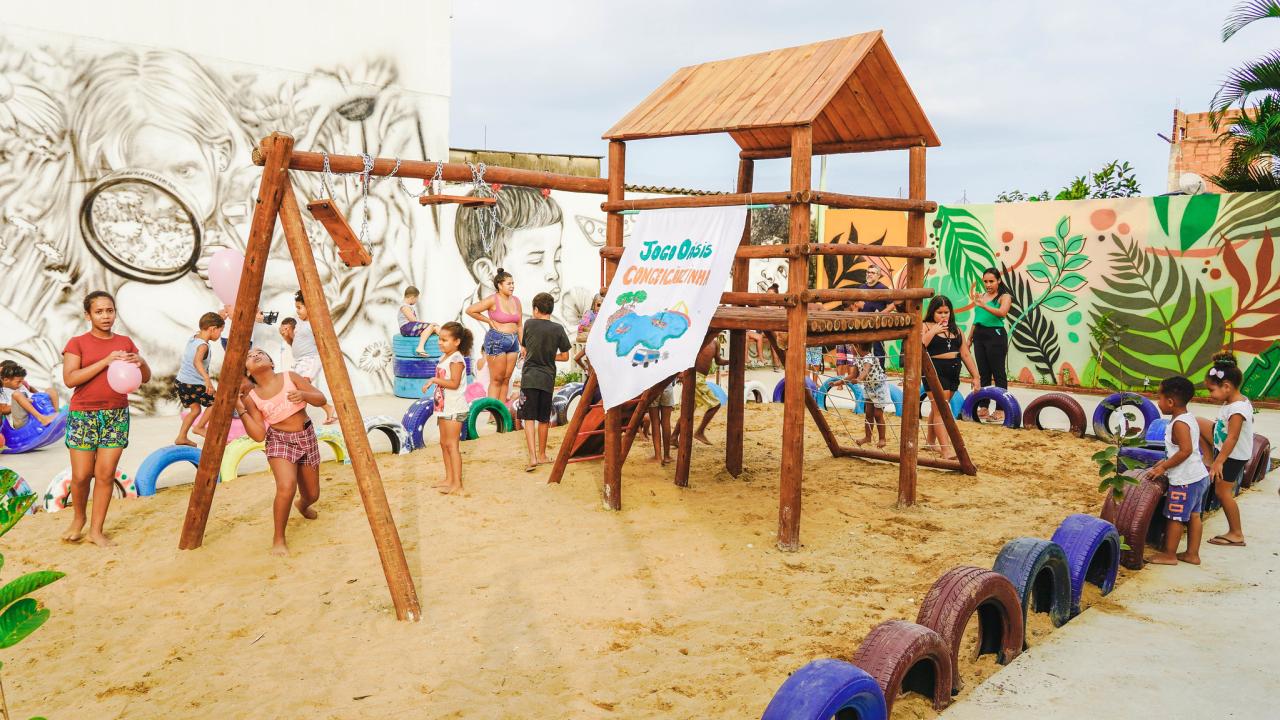 Praça dos Sonhos ganha vida  e inspira a criançada a brincar