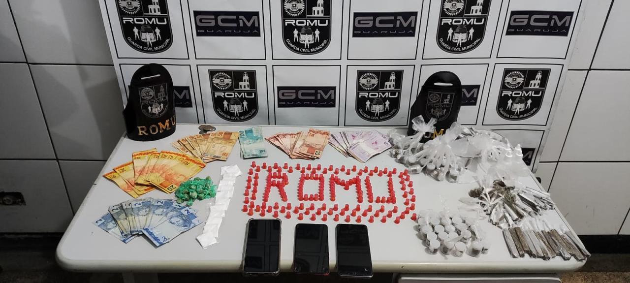 Romu captura dois indivíduos com drogas  e mais de R$ 2 mil em dinheiro