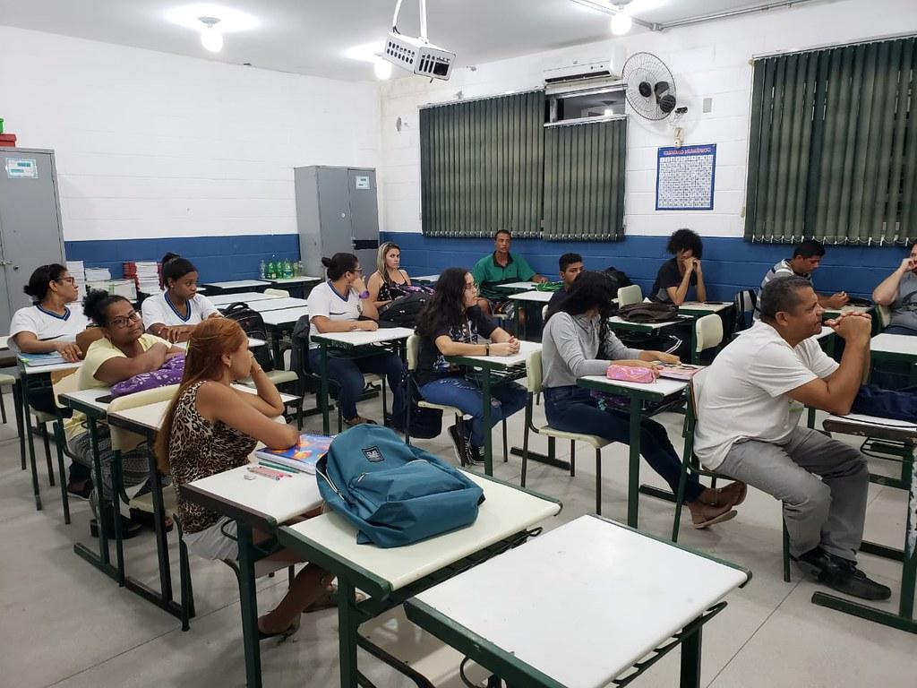 Em Guarujá, rematrículas para polos da EJA iniciam dia 26
