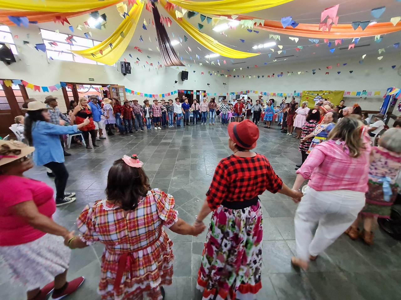 Festa Junina do Cati reúne mais de 120 pessoas