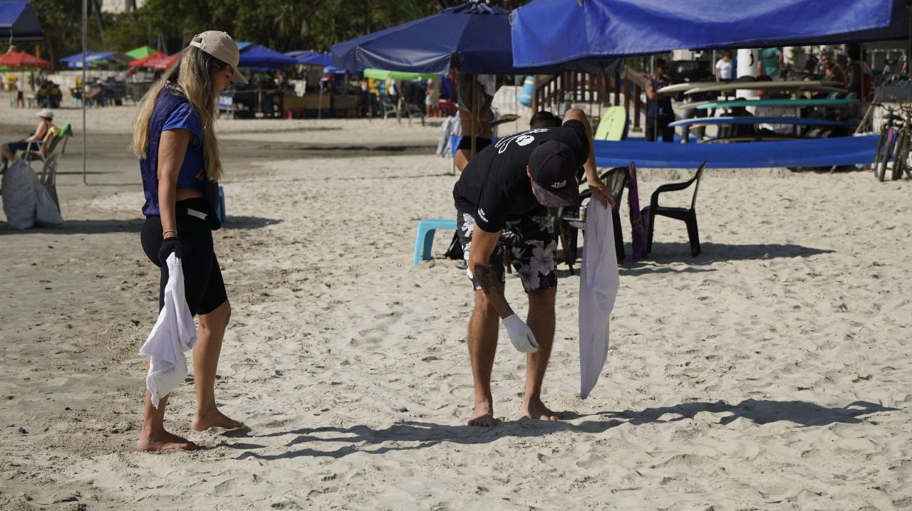 Guarujá promove ação de limpeza na  Praia da Enseada neste sábado (16)