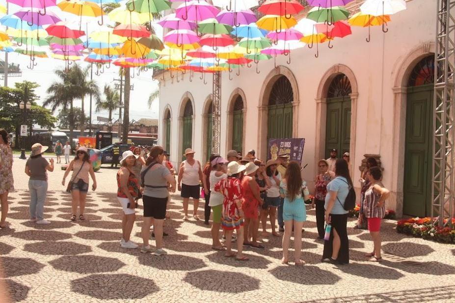 Santos recebe mais de 221 mil turistas e registra ocupação de 80% nos hotéis no fim de semana