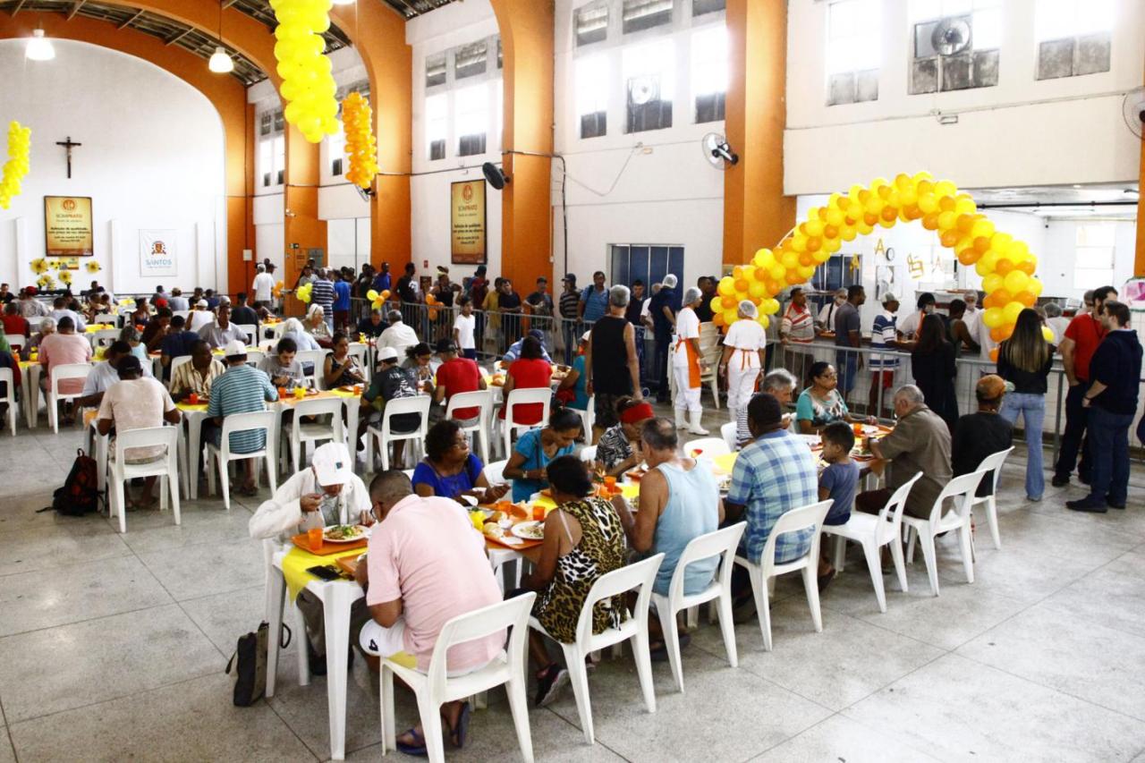 Bom Prato Santos I serve cardápio especial de aniversário nesta sexta-feira