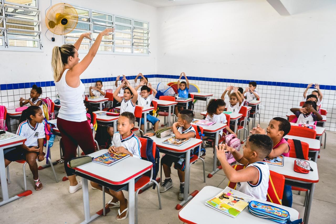 Edital de concurso público com mais de 30 vagas para área da educação é divulgado pela prefeitura de Bertioga