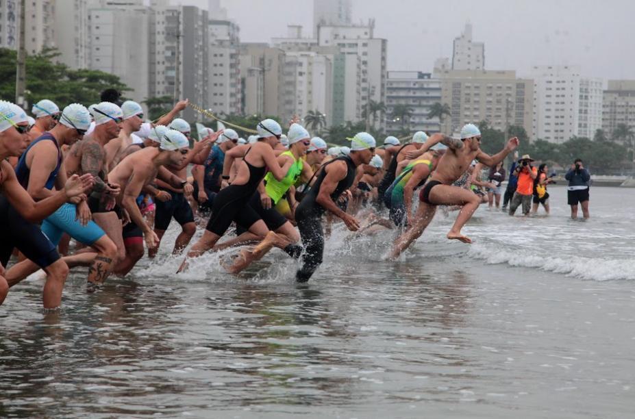 Festival santista de Biatlon reúne 300 atletas na praia da Aparecida