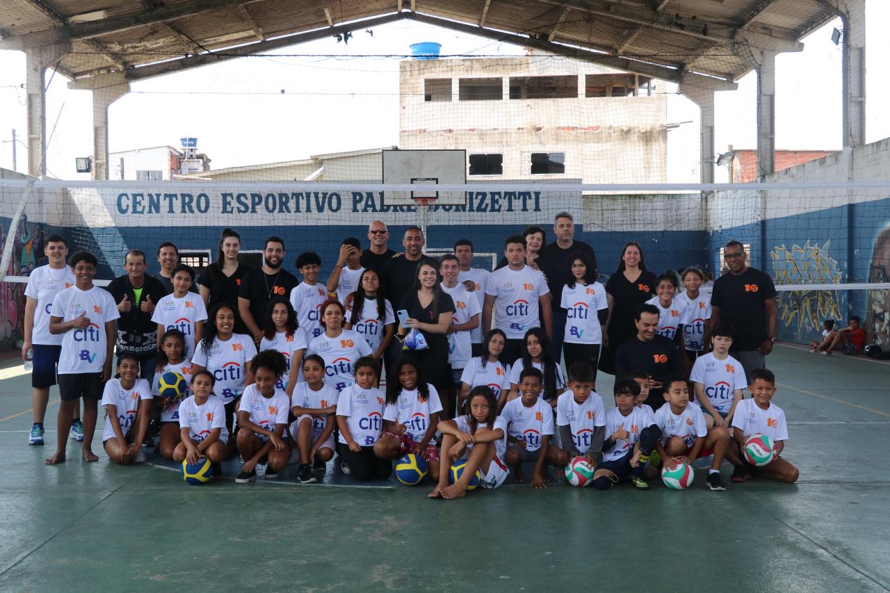 Instituto Serginho 10 inaugura Núcleo de  Voleibol e abre inscrições em Guarujá