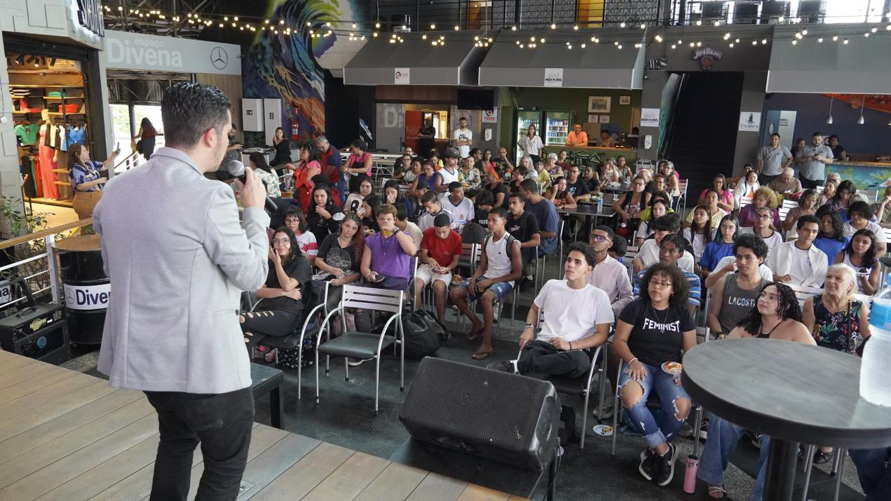 Arena Horizontes fomenta empreendedorismo para todas as idades, em Guarujá