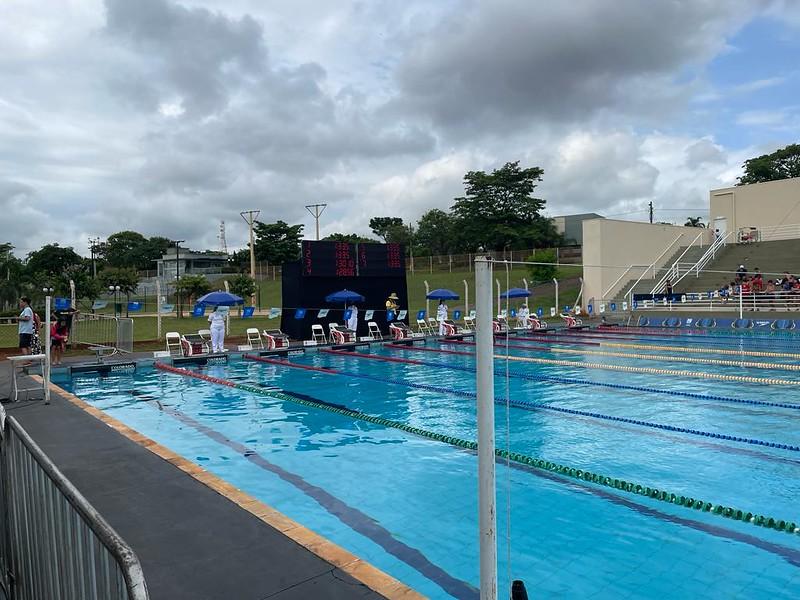 Atletas de Guarujá representam a Cidade em torneios de natação e kickboxing
