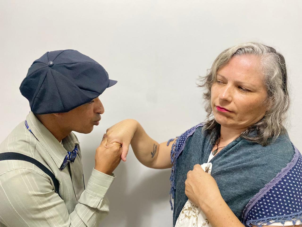 Procópio Ferreira recebe espetáculo ‘A Vida Alheia’ nesta segunda-feira (20)