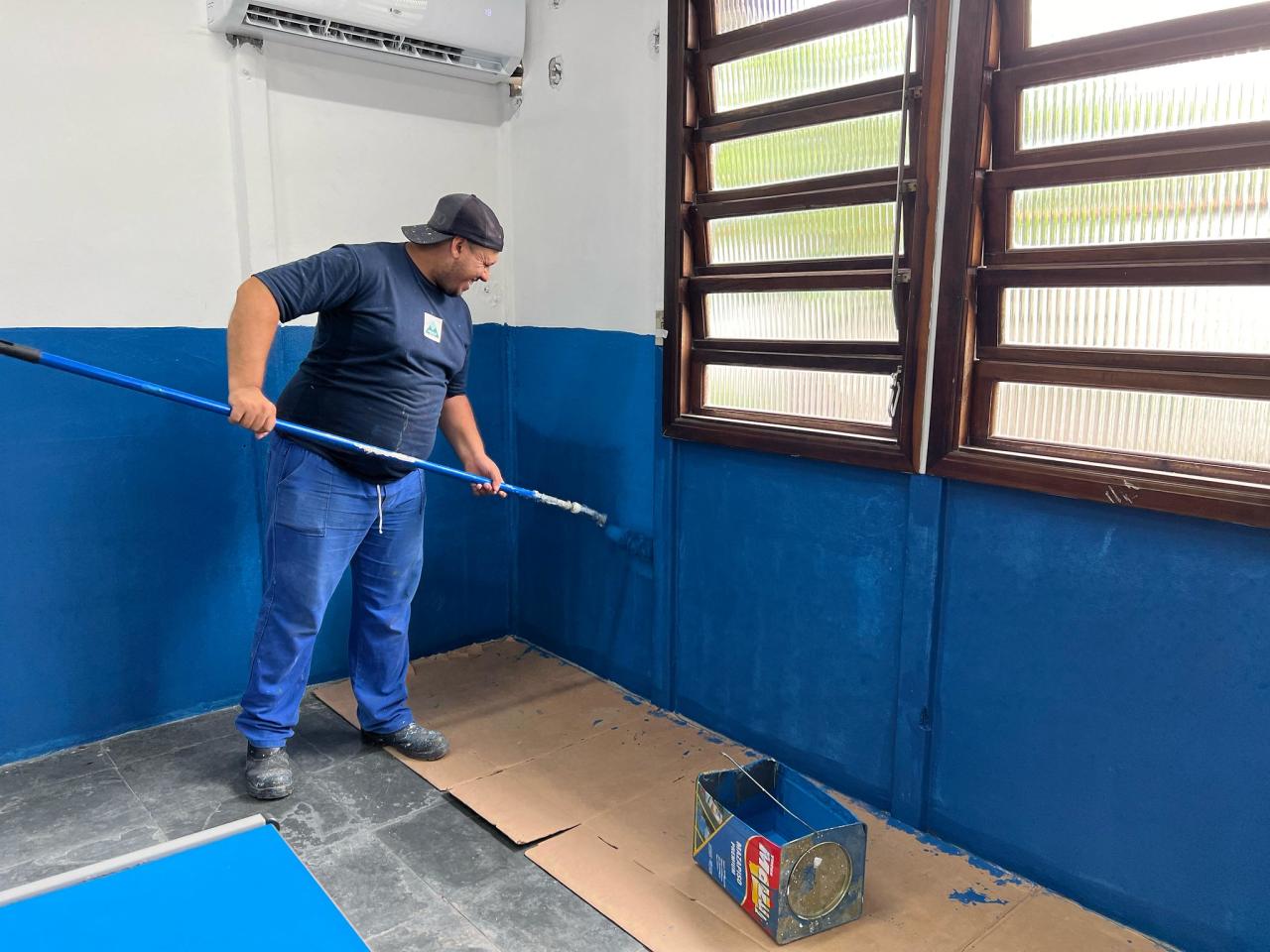 Prefeitura de Guarujá repagina unidades  de ensino durante férias escolares