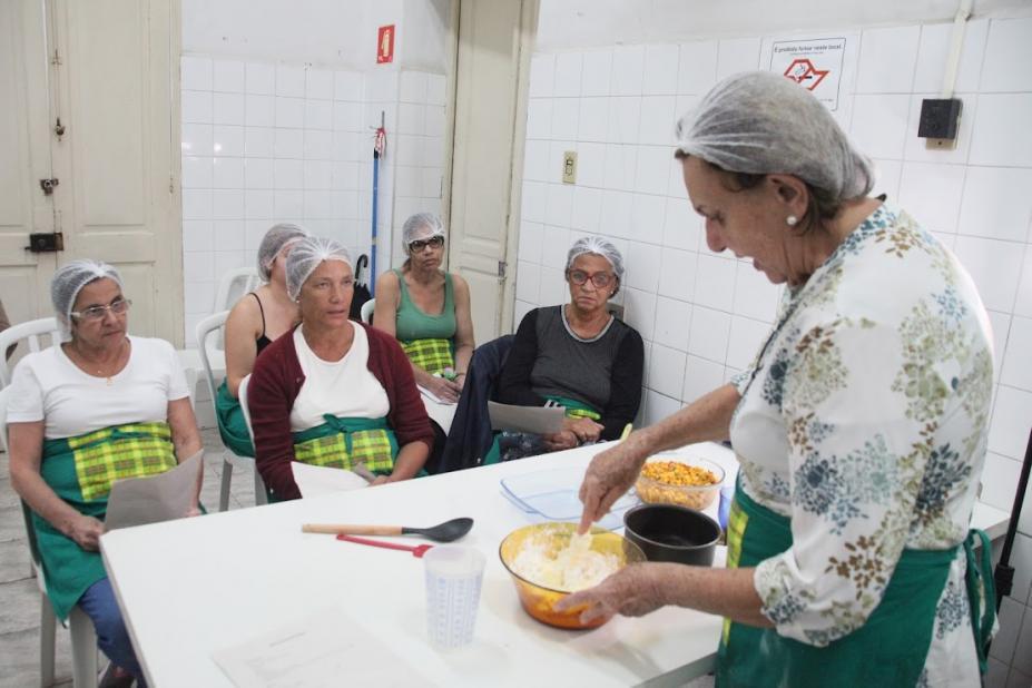 Curso estreia com receitas que dão ‘gostinho de quero mais’ no Fundo Social de Santos
