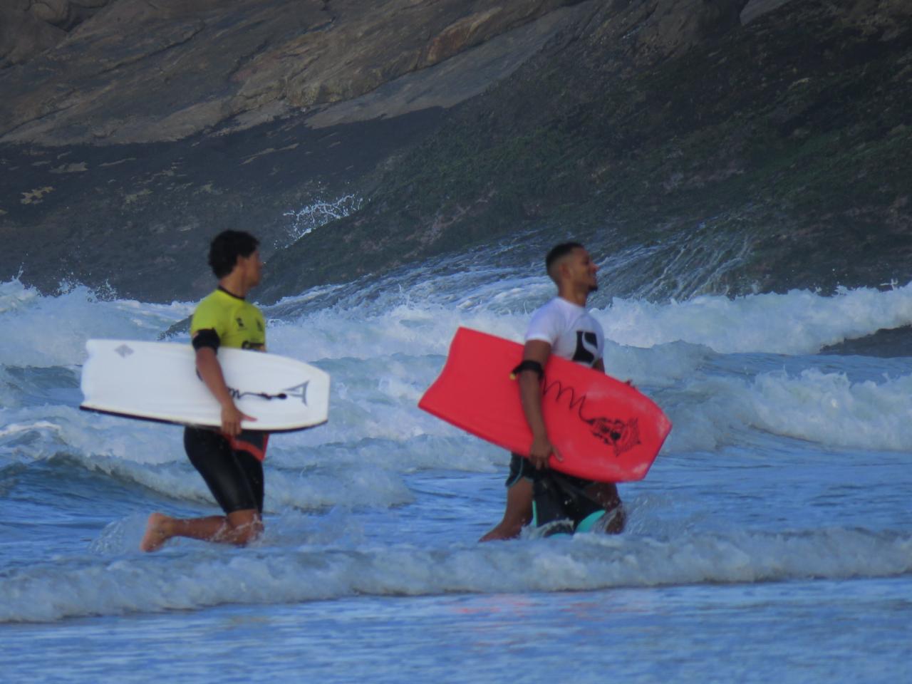 Festival Guarujaense de Bodyboarding volta ao Tombo