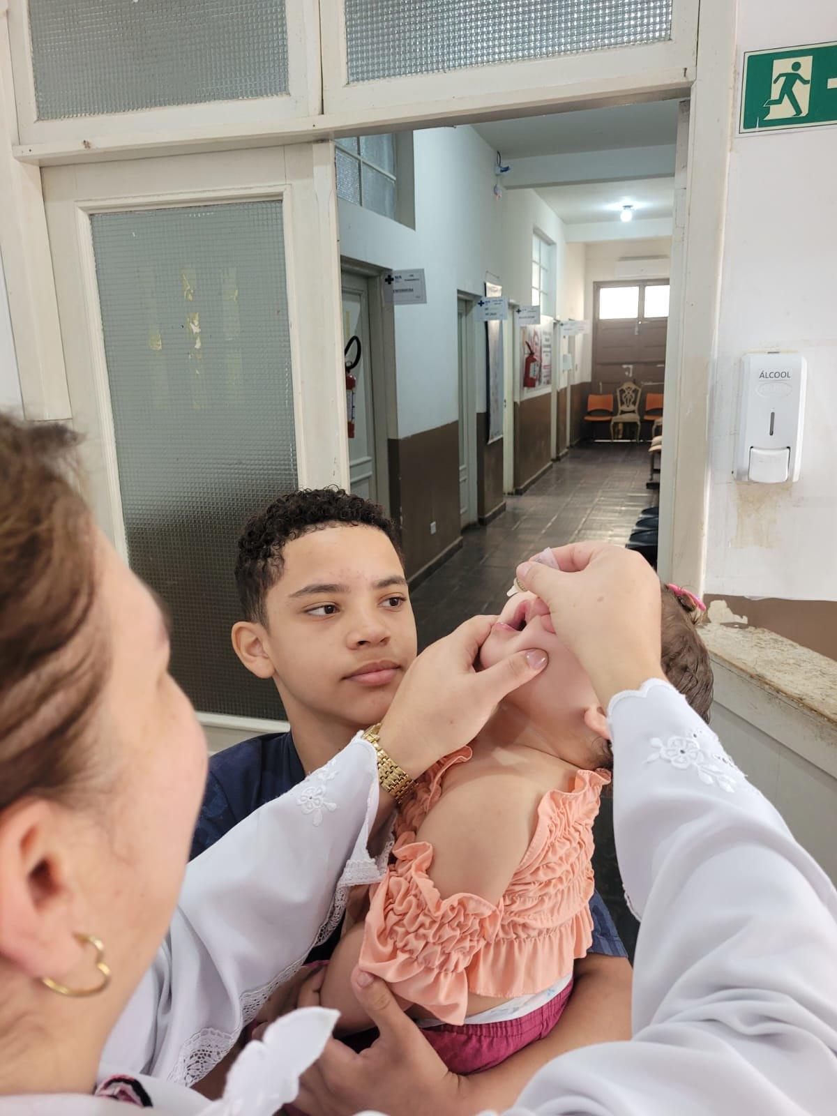 Guarujá aplica cerca de 5 mil doses no Dia “D” de vacinação