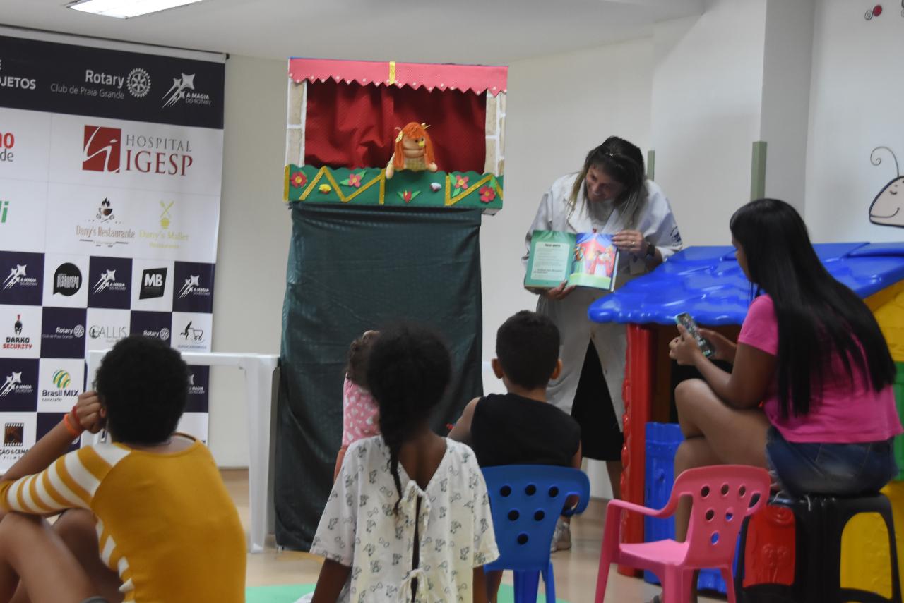 Ação de Páscoa diverte as crianças internadas no Hospital Irmã Dulce