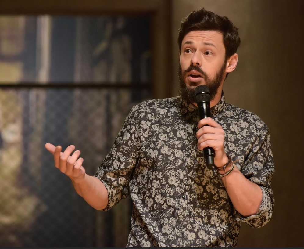 Nando Viana traz a Guarujá seu novo stand-up