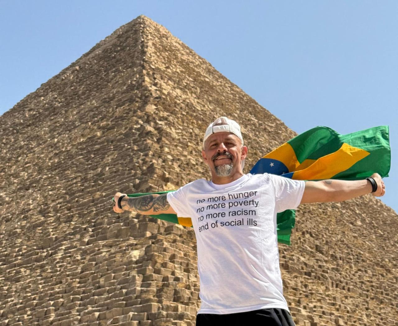 Ultramaratonista brasileiro inicia 2ª Volta ao Mundo correndo 15 mil quilômetros por 30 países dos cinco continentes