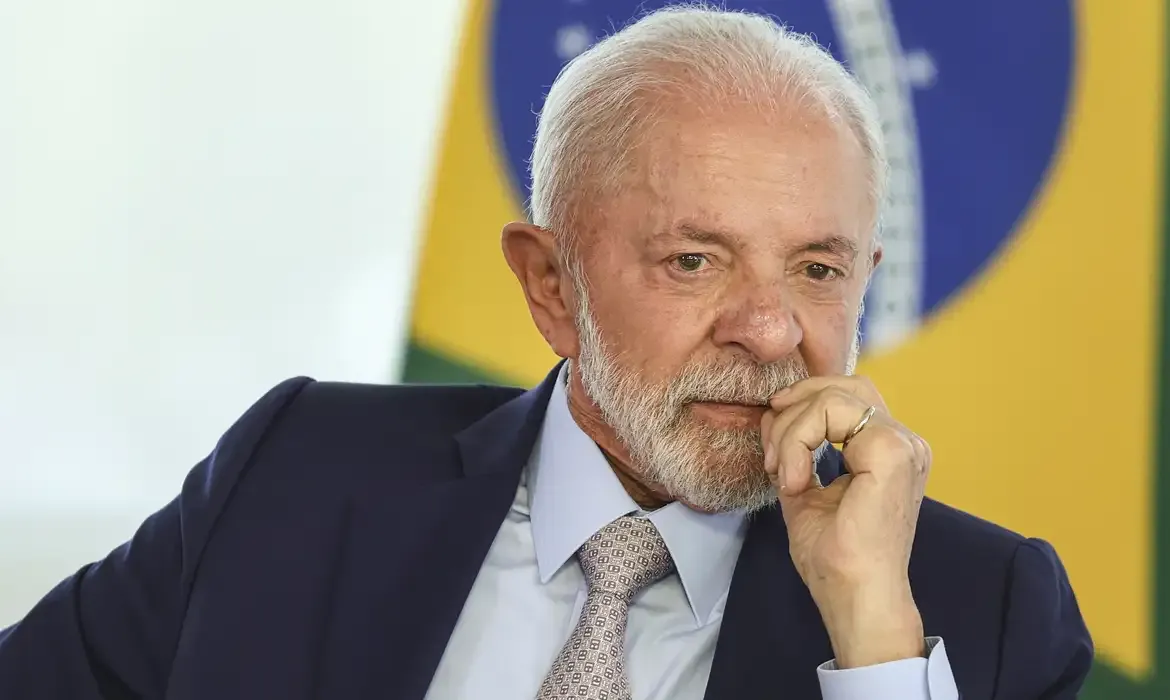 Lula está bem e permanece em repouso no Alvorada