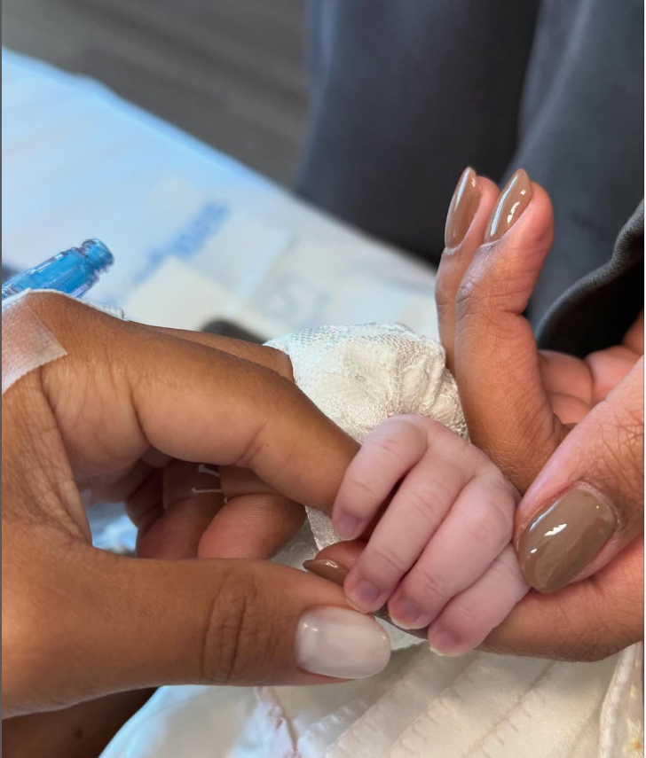 Princesinha chegou! Veja o instante mágico da filha de Ludmilla e Brunna!