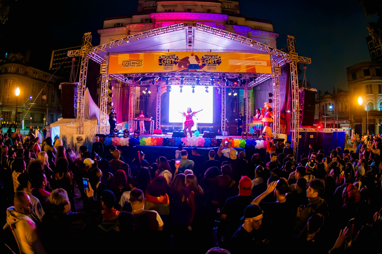 8ª Parada do Orgulho LGBT+ de Santos movimenta a cidade com celebração e diversidade
