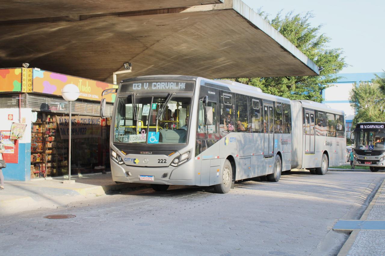 Com greve decretada, ônibus só funcionam nos horários de pico em Guarujá