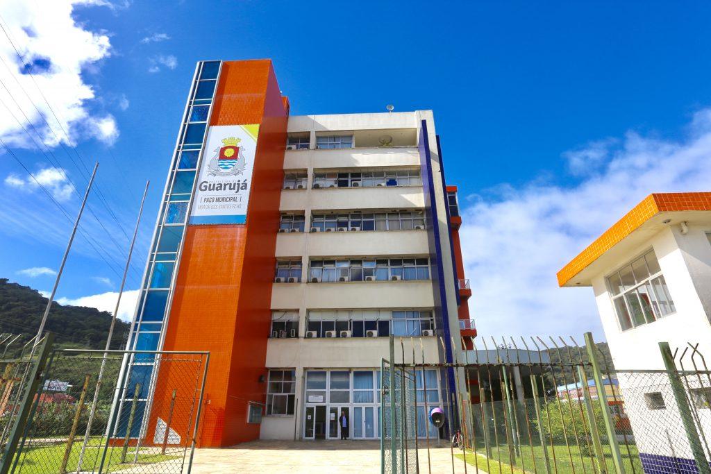 Guarujá registra mais de 3 mil renegociações de dívidas na primeira semana do Refis 2025