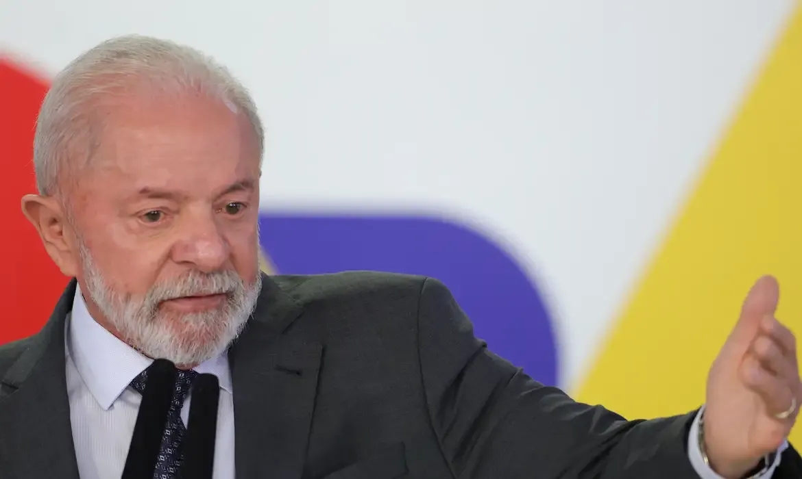 “O mundo ainda não está preparado para viver sem o petróleo”, diz Lula