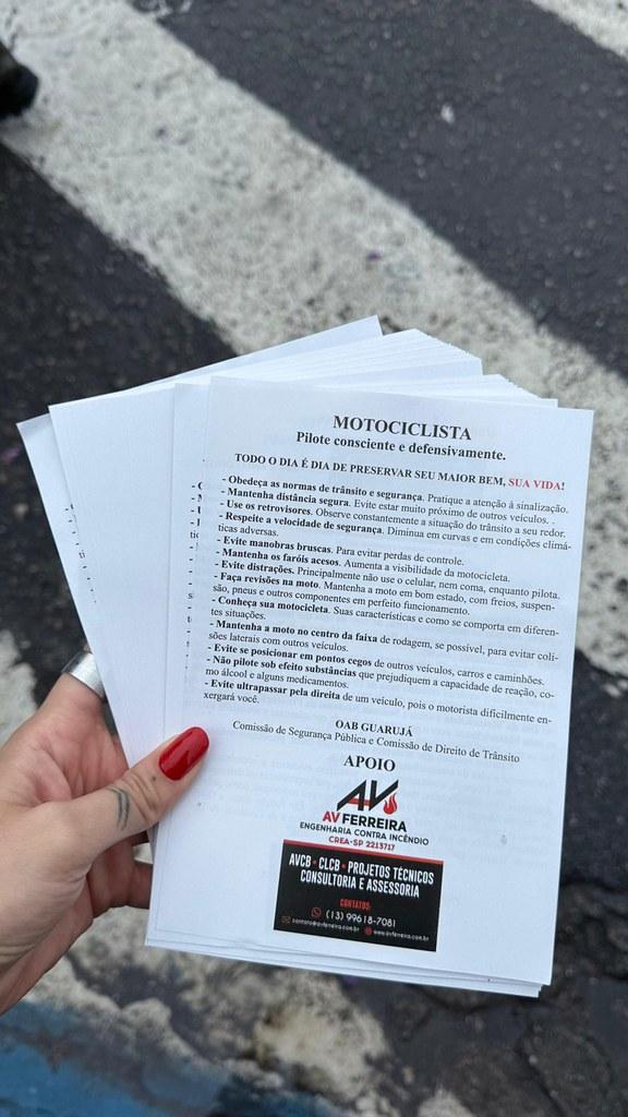 Blitz educativa em Guarujá alerta 155 motociclistas para direção segura