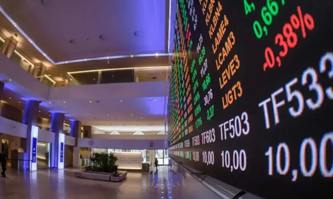 Bolsa cai para menor nível em três meses com tarifaço dos EUA